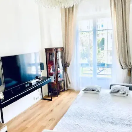Lejlighed Central Flat With Beautiful View And Balcony