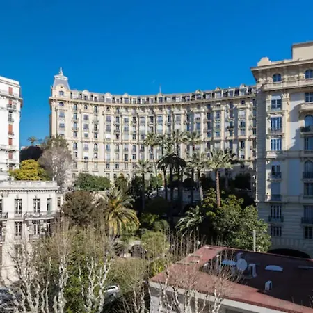 Apartment Central Flat With Beautiful View And Balcony Nice