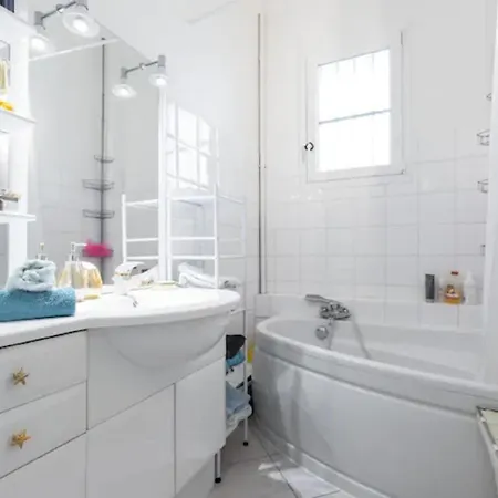 Central Flat With Beautiful View And Balcony Nice